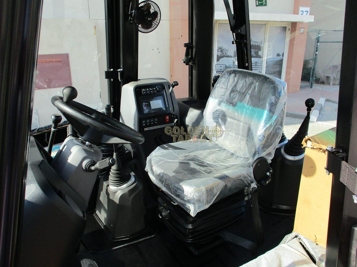 NEW JCB 3DX PLUS 4x2 Backhoe Loader 2024