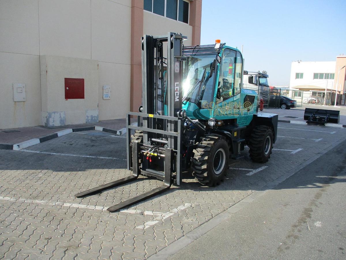 LGCM LG35R Rough Terrain Forklift 2024