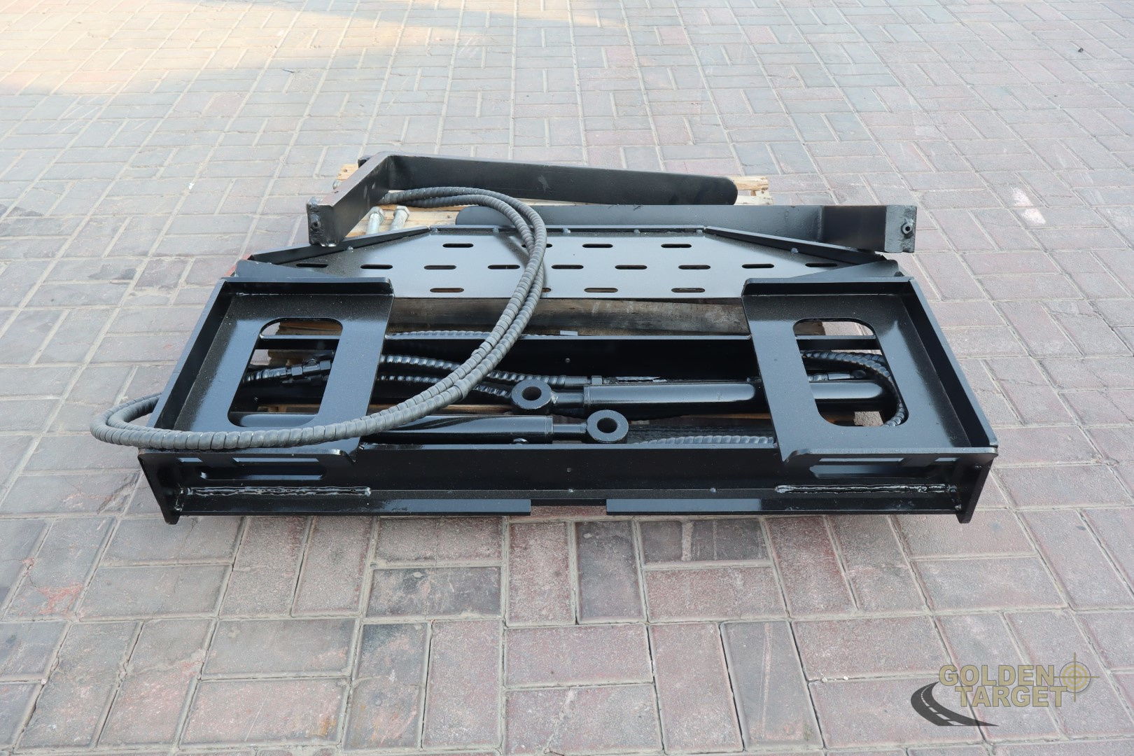 CAPTOK SIDE SHIFT FORKS Skid Steer Attachment 2025