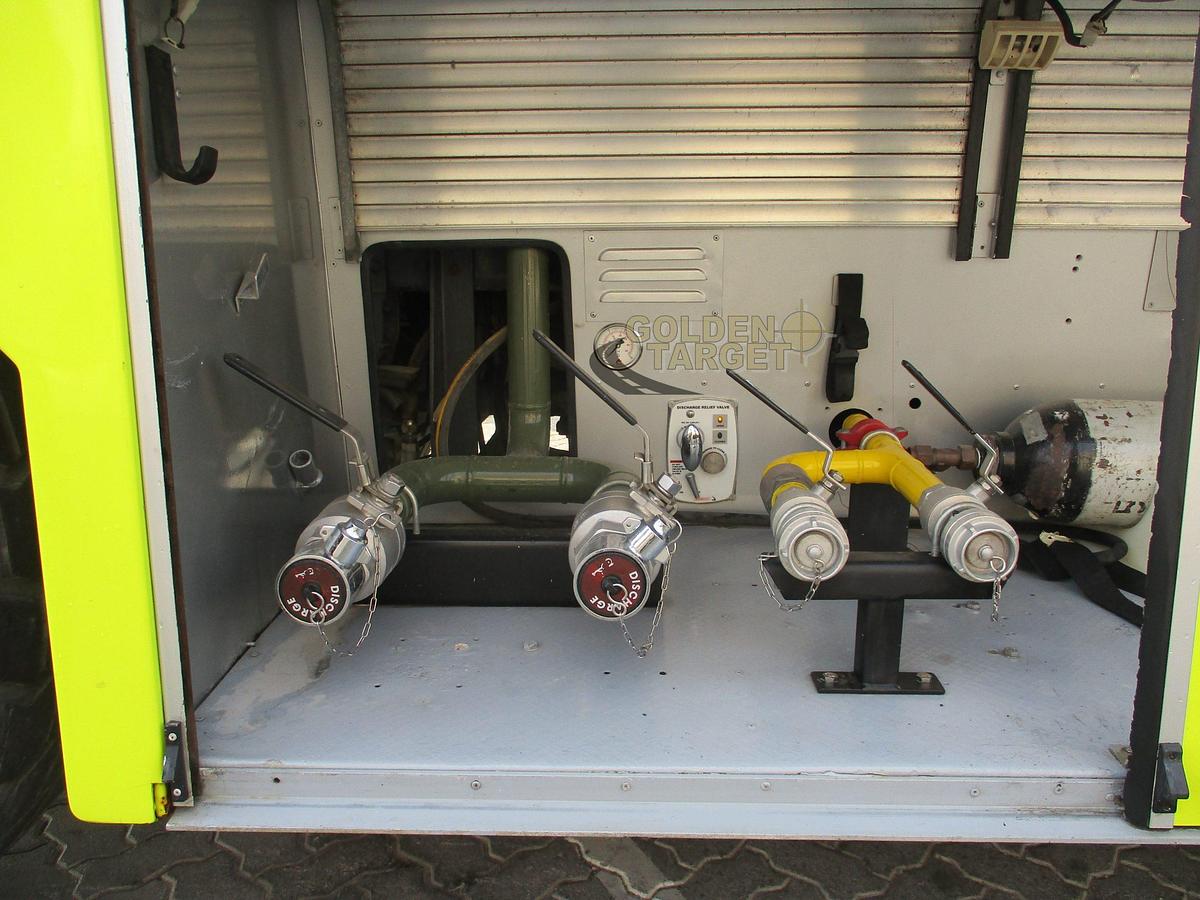 Used REYNOLDS BOUGHTON BARRACUDA 6×6 AIRPORT FIRE TRUCK 1994