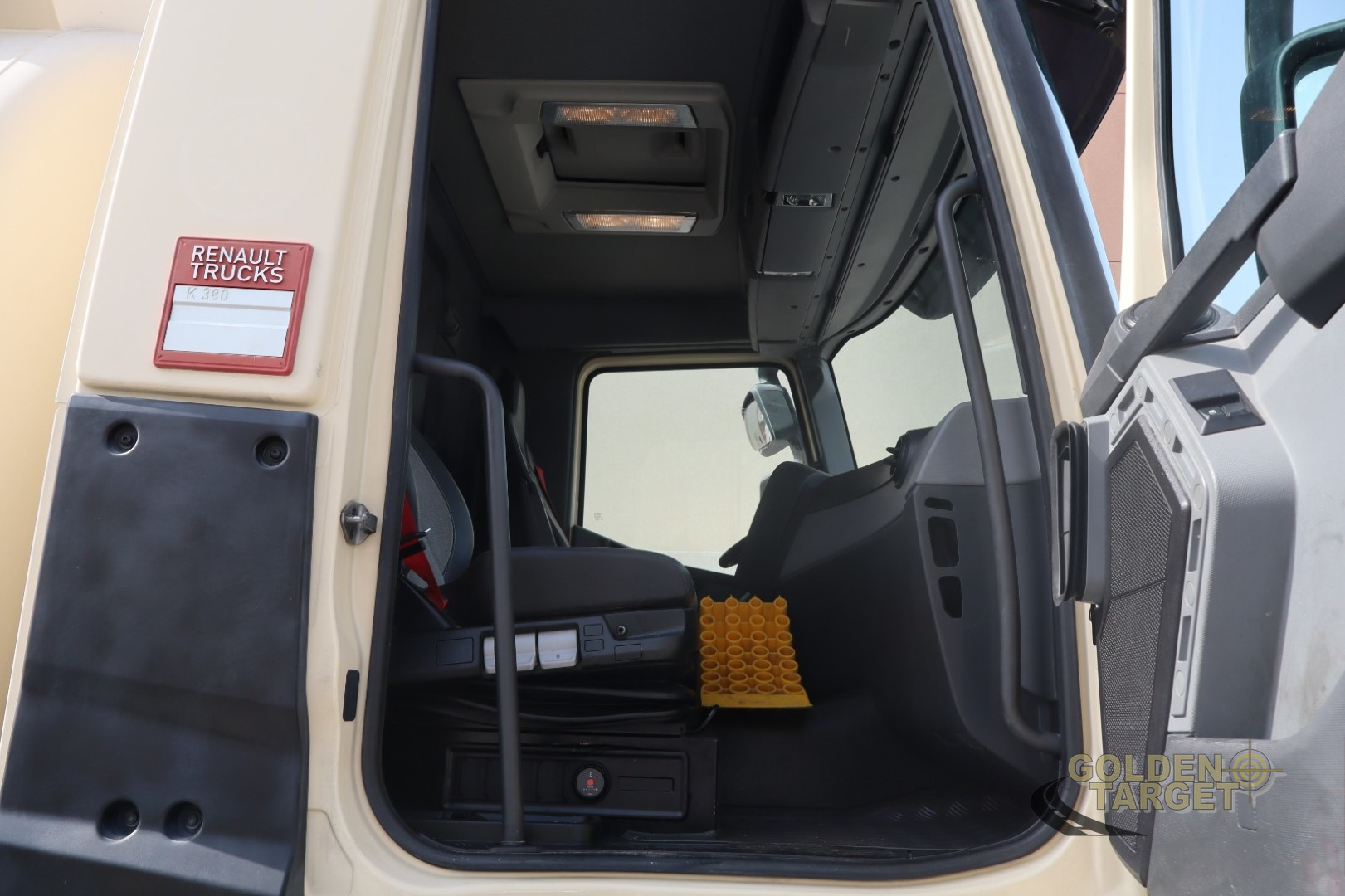2019 Renault K380-49011751