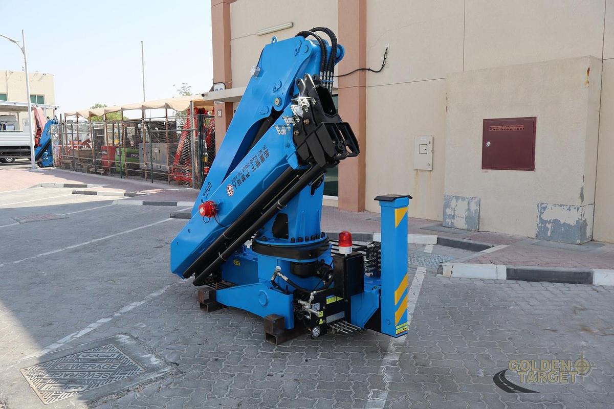 New CLW SQZ200-3 Knuckle boom (10-ton) Crane 2026