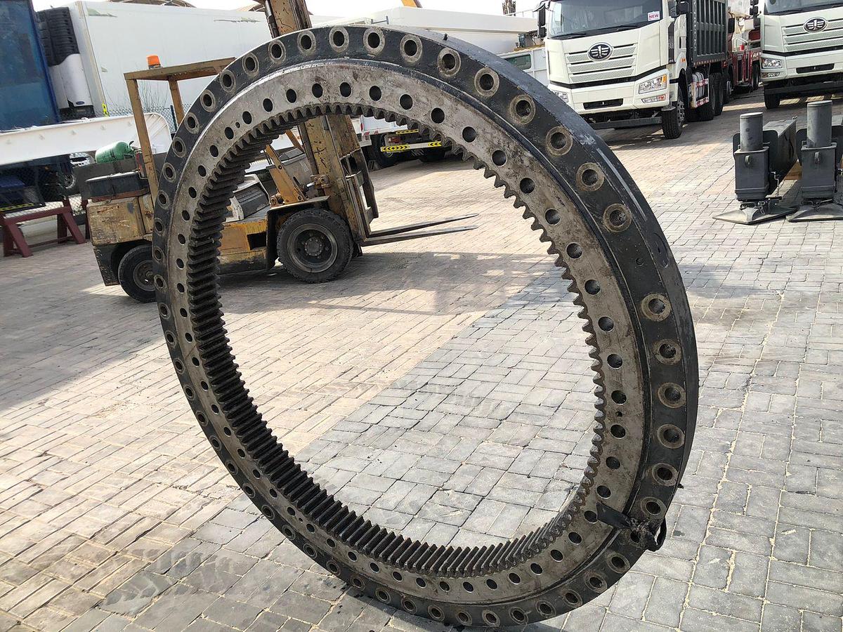 Used Tadano ATF-80 Slewing Bearing