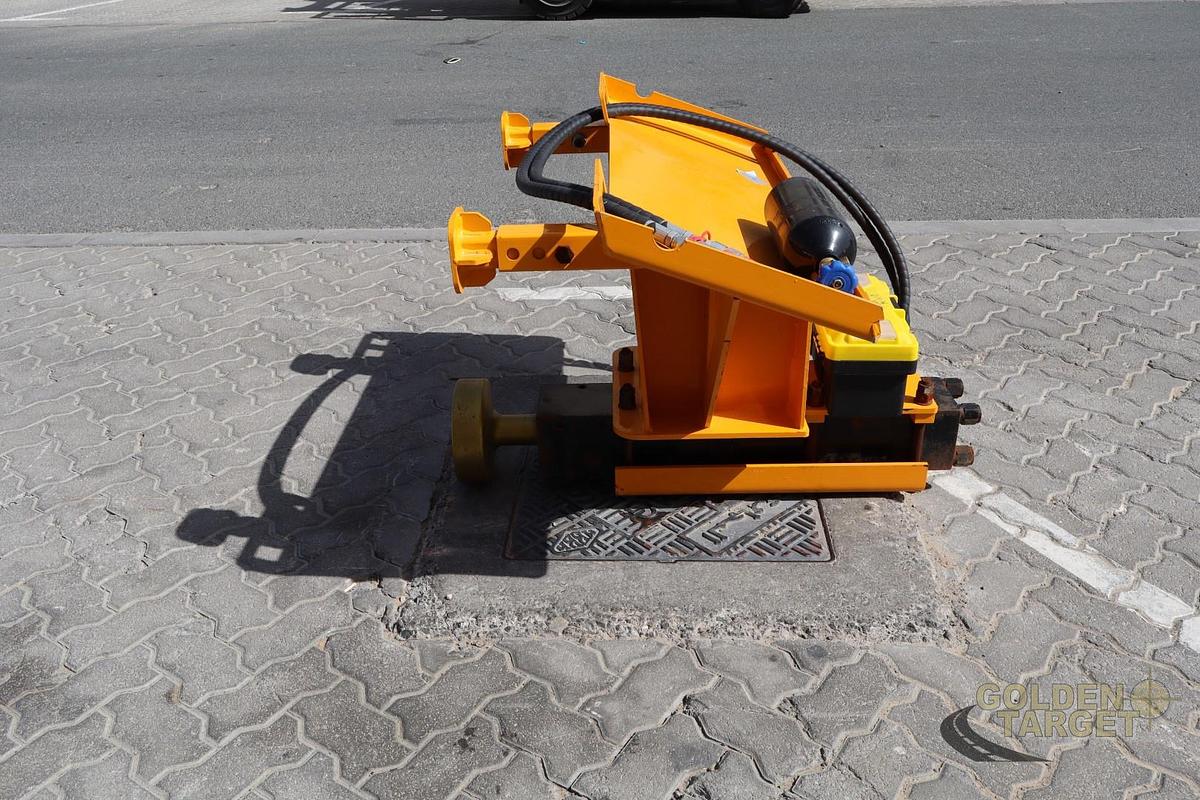 New GIYI AD680 Skid Steer Post Driver 2026