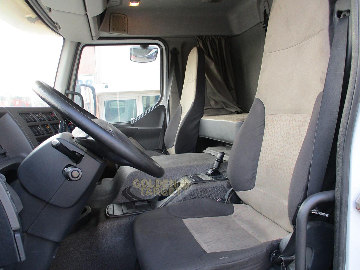 Used Renault KERAX 380 6x4 BONFIGLIOLI P15000M3 Crane 2011