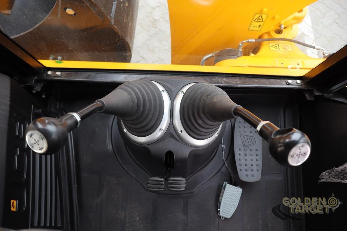 JCB 3DX PLUS 4x4 Backhoe Loader 2026