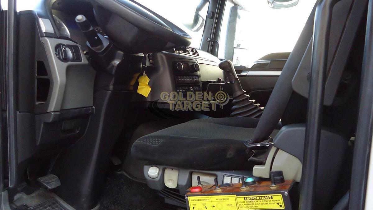 Used MAN TGS 26.440 Hook Lift Truck with Atlas 165.2E Crane 2011