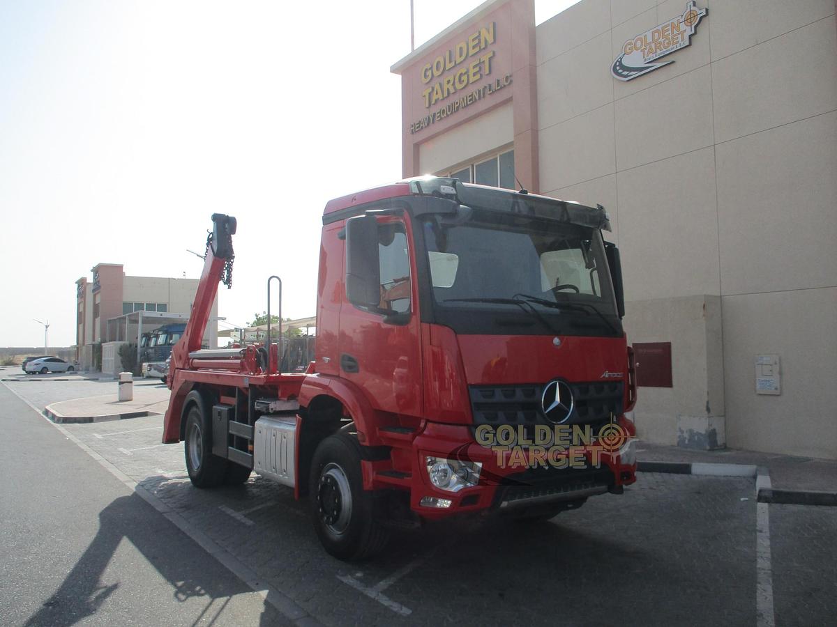 Used 2017 Mercedes Arocs 1843 Skip Loader