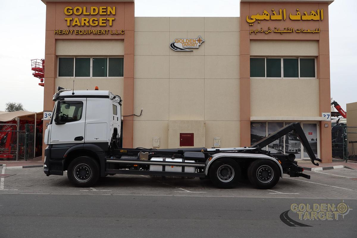 Used Mercedes Arocs 2545 6x2 Hook Loader 2017