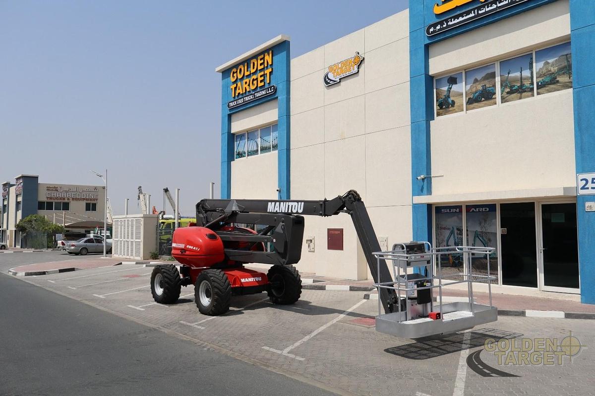 Used MANITOU 200 ATJ 4×4 Articulated Boom Lift 2009