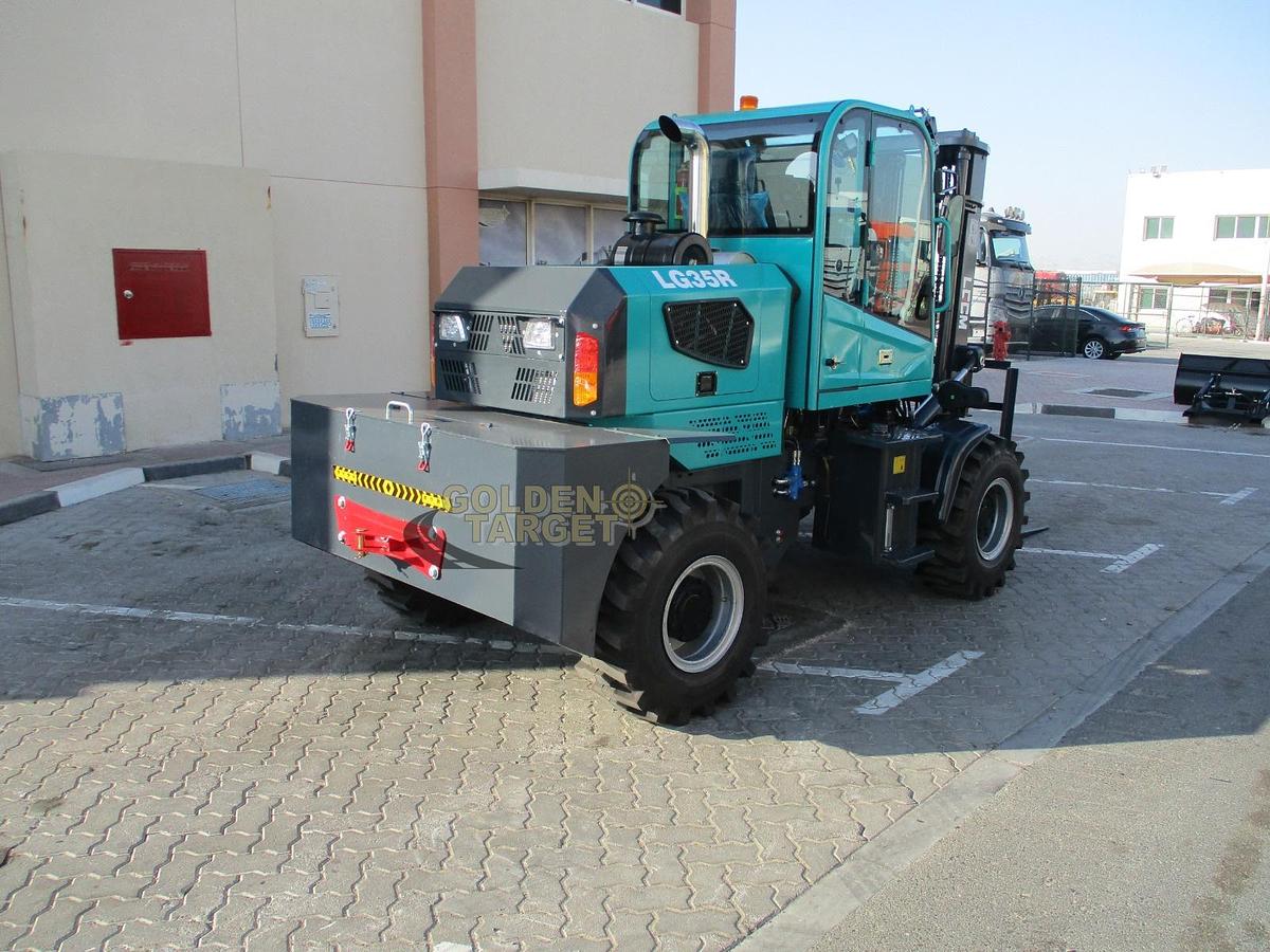 LGCM LG35R Rough Terrain Forklift 2024