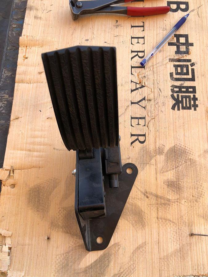 Used Tadano ATF-80 Electronic Accelerator Pedal  with TPS
