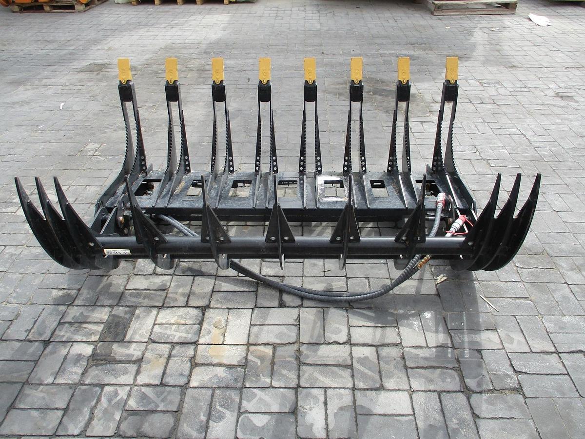 Future FT-CWG72 Skid Steer Grapple 2024