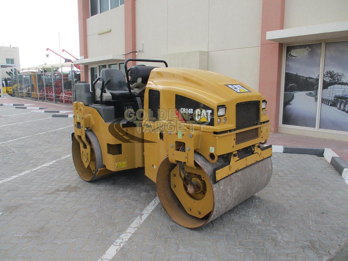 Used Caterpillar CB34B Tandem Roller 2021