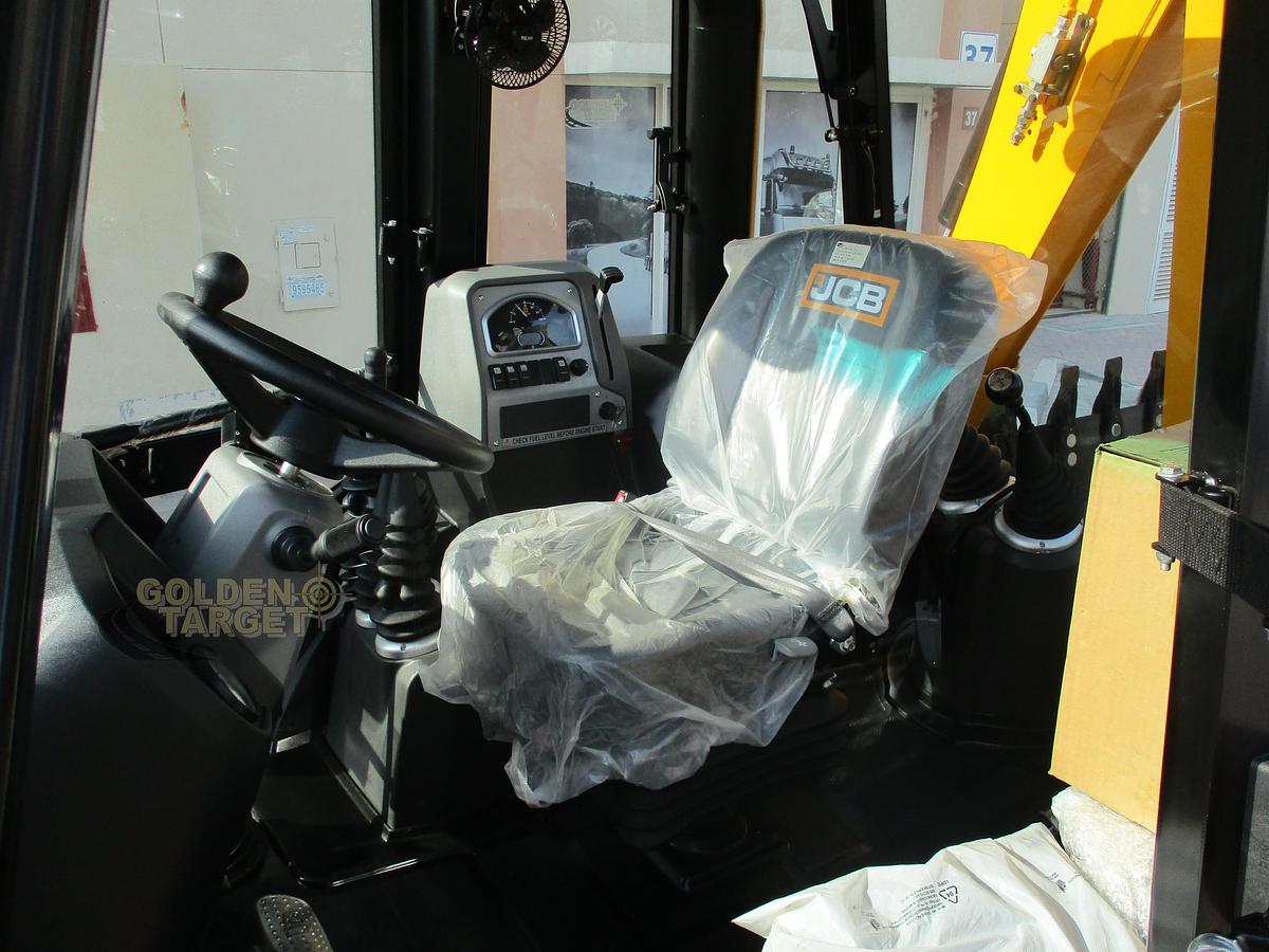 2025 JCB 3DX Plus 4x4 Backhoe Loader