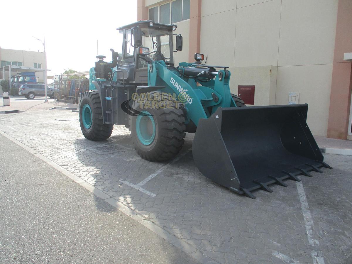 Used 2025 SUNWARD SL52W Wheel Loader