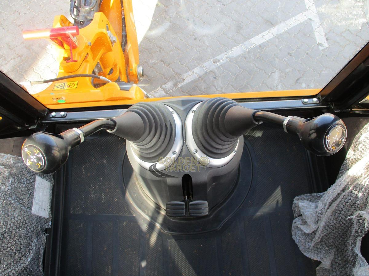 JCB 3DX PLUS 4x4 Backhoe Loader 2024