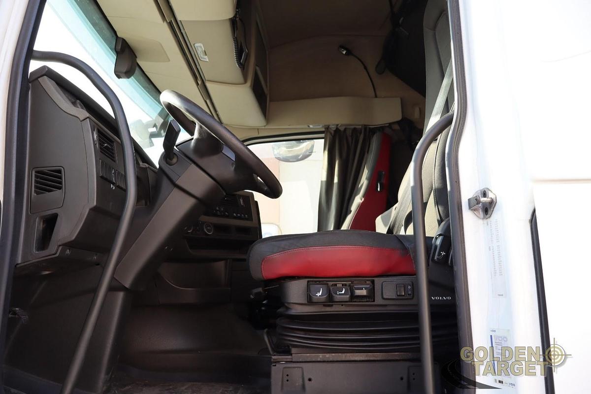 Used VOLVO FH460 6x2 Double Skip Loader 2017