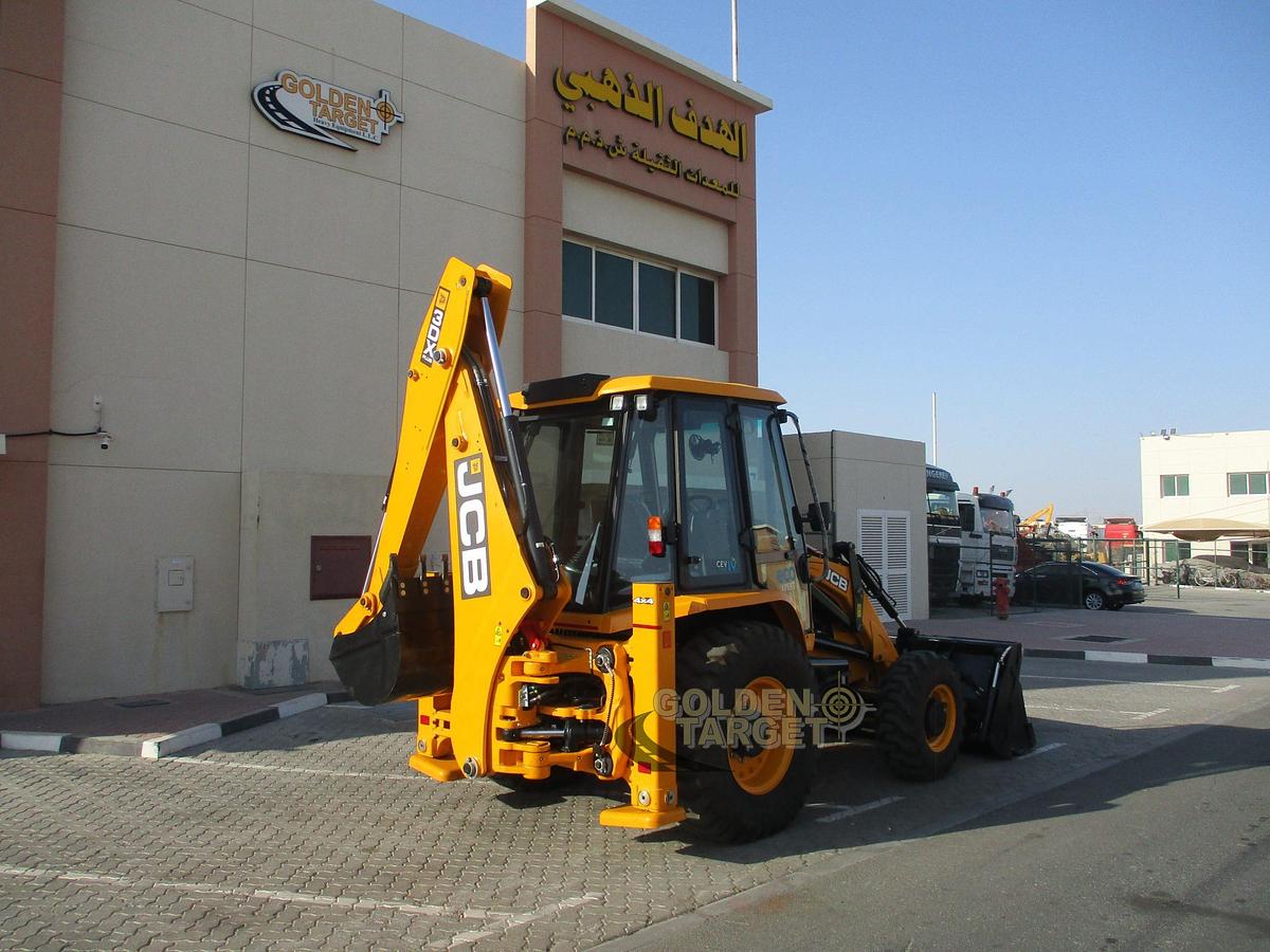 JCB 3DX PLUS 4x4 Backhoe Loader 2024