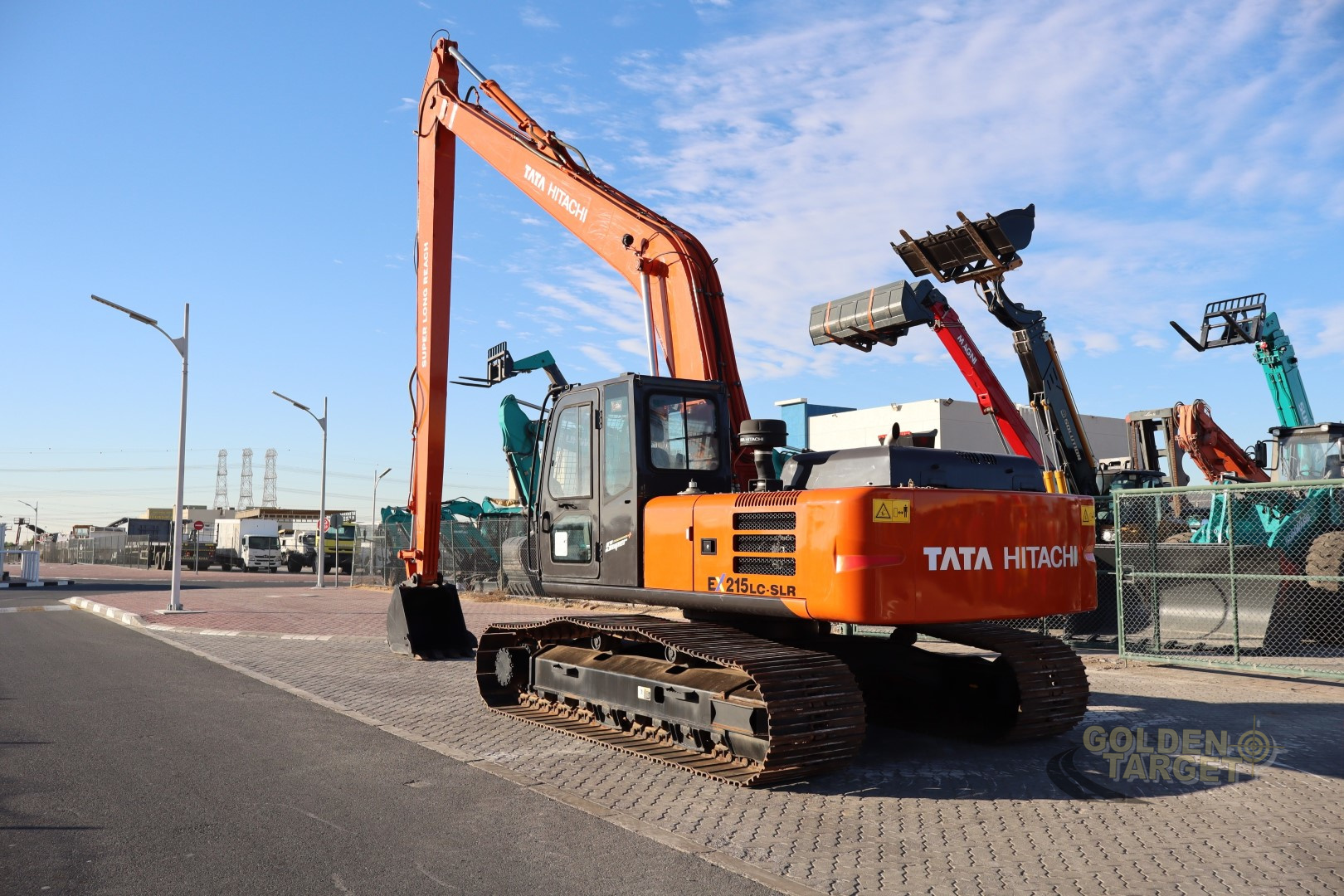 2025 Hitachi EX215LC-17967592