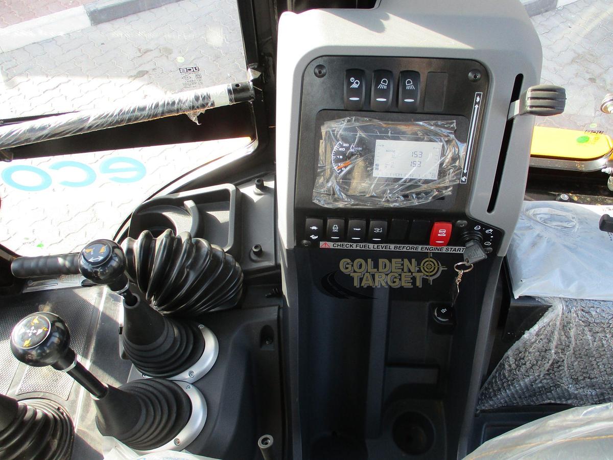 JCB 3DX PLUS 4x4 Backhoe Loader 2024