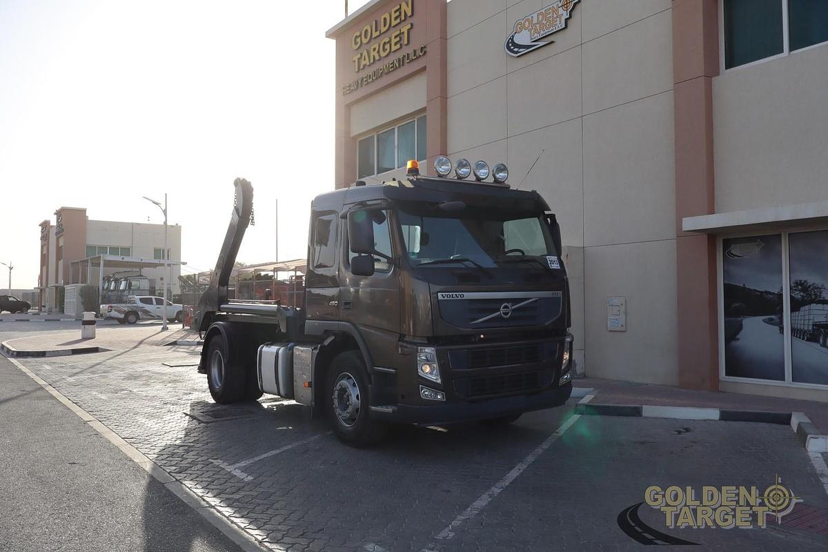 Used VOLVO FM440 4x2 Skip Loader 2013