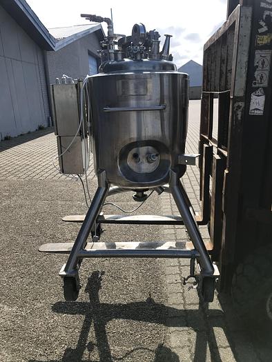 Used Process tank with 100 liter volume