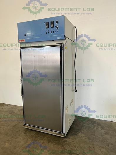 Used Thermo Fisher   3940  Refrigerated Incubator w/ Humidity 29 Cu Ft., 0° to 60°C