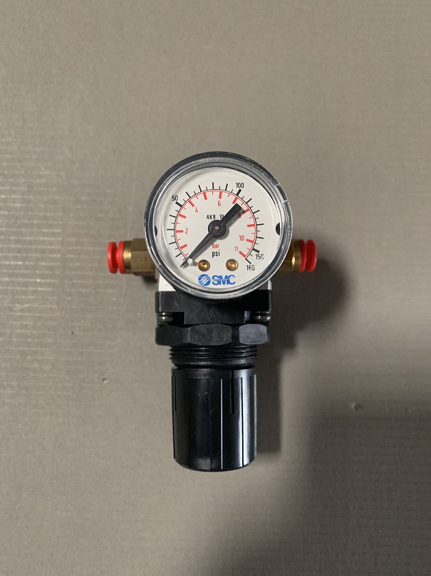Used SMC Air Regulator AR2000-01