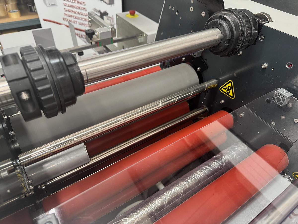 Refurbished Matrix 370P Metallic Laminator with Omni-Flow 380 Automatic Sheet Feeder