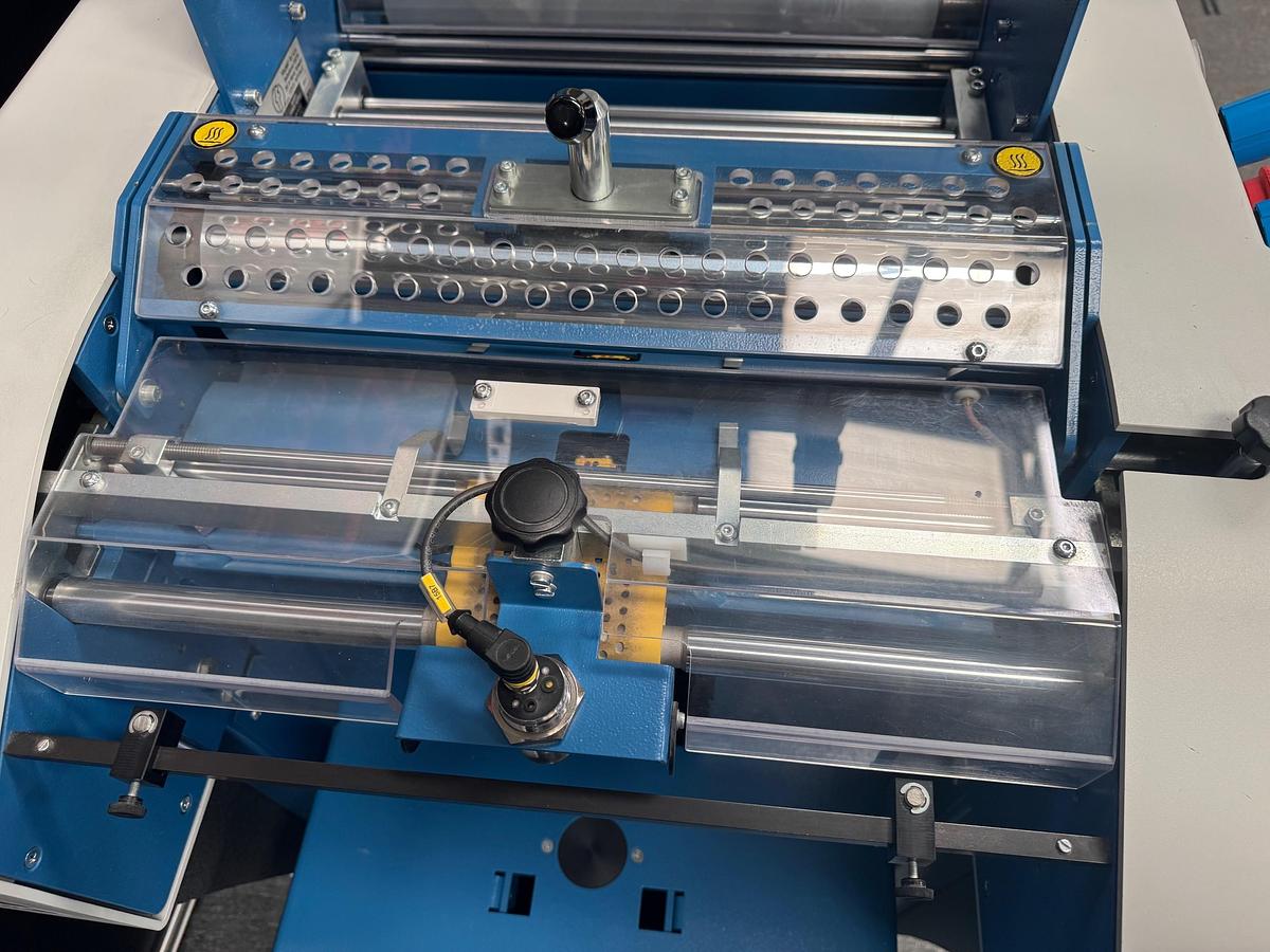 Refurbished Foliant Vega 400A Automated Laminator & Digital Foiler