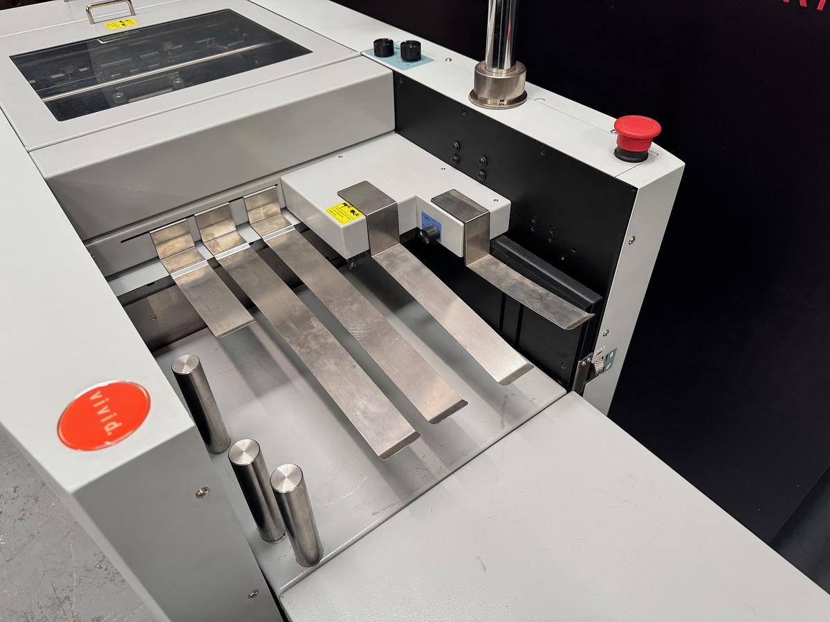 Refurbished Vivid MCC-35ASP Slitter Cutter Creaser