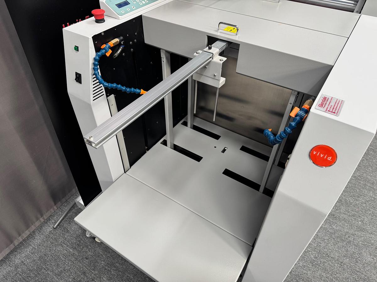 Refurbished Matrix 530DP Laminator with Omni-Flow Feeder