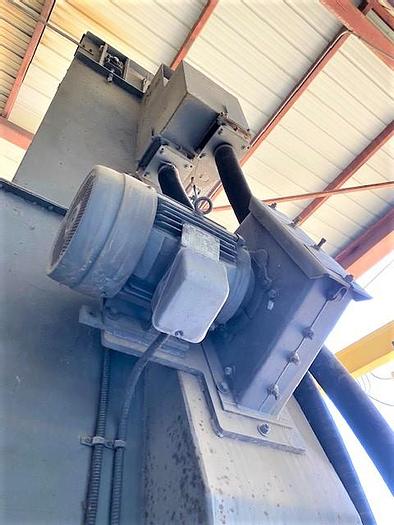 Like new 2006 Pangborn fixed table