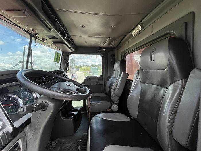 Used 2011 Kenworth T800 Tri-Axle Dump Truck  #5596