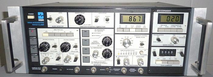 Used Dagan 3900A Integrating Patch Clamp Amplifier
