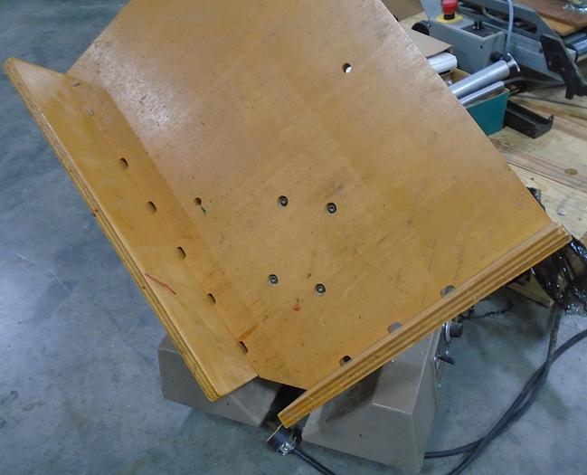 Used Challenge MDJ Paper Jogger 24 x 17 x 4 for Sale at Brooks Printing