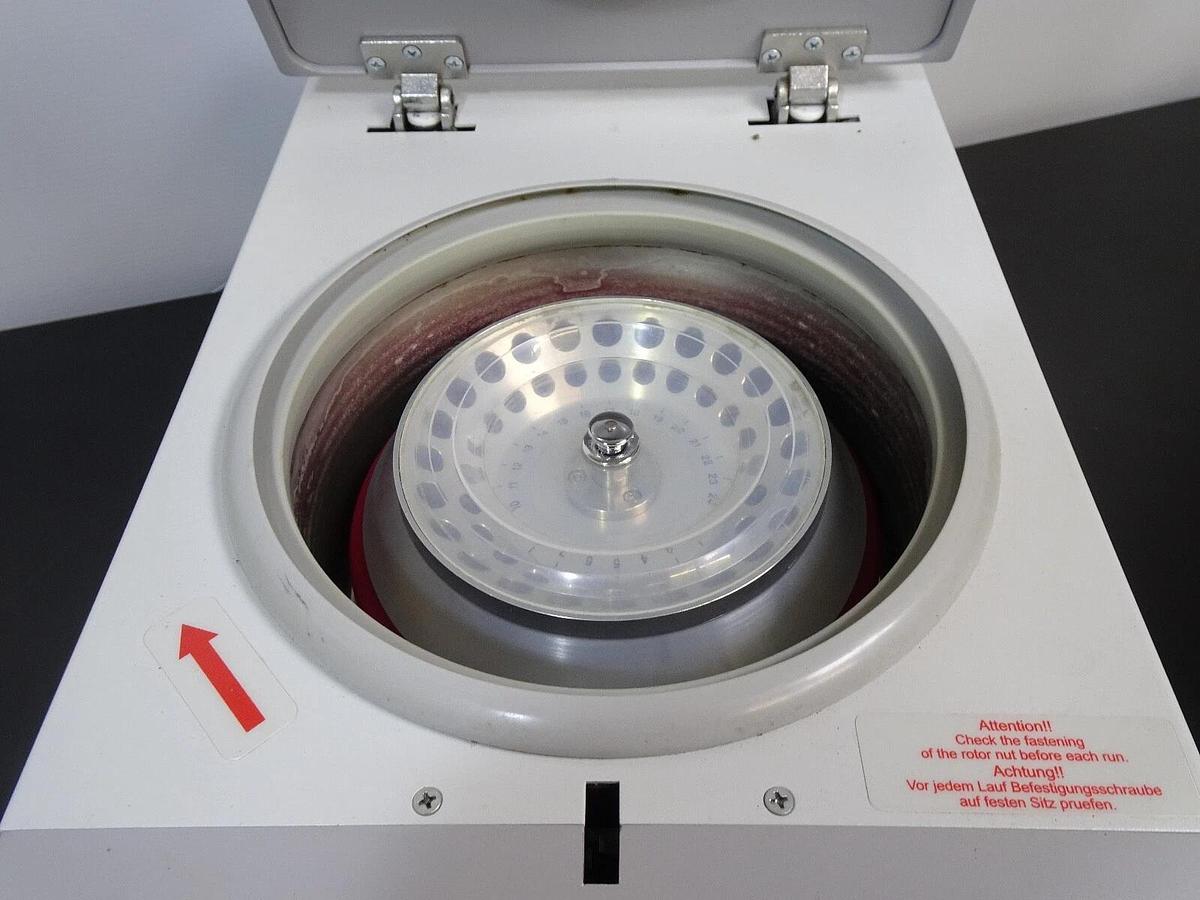 Used Hermle Labnet Z216 MK Refrigerated Centrifuge 305.00 V02 SN 61115044 – As-Is