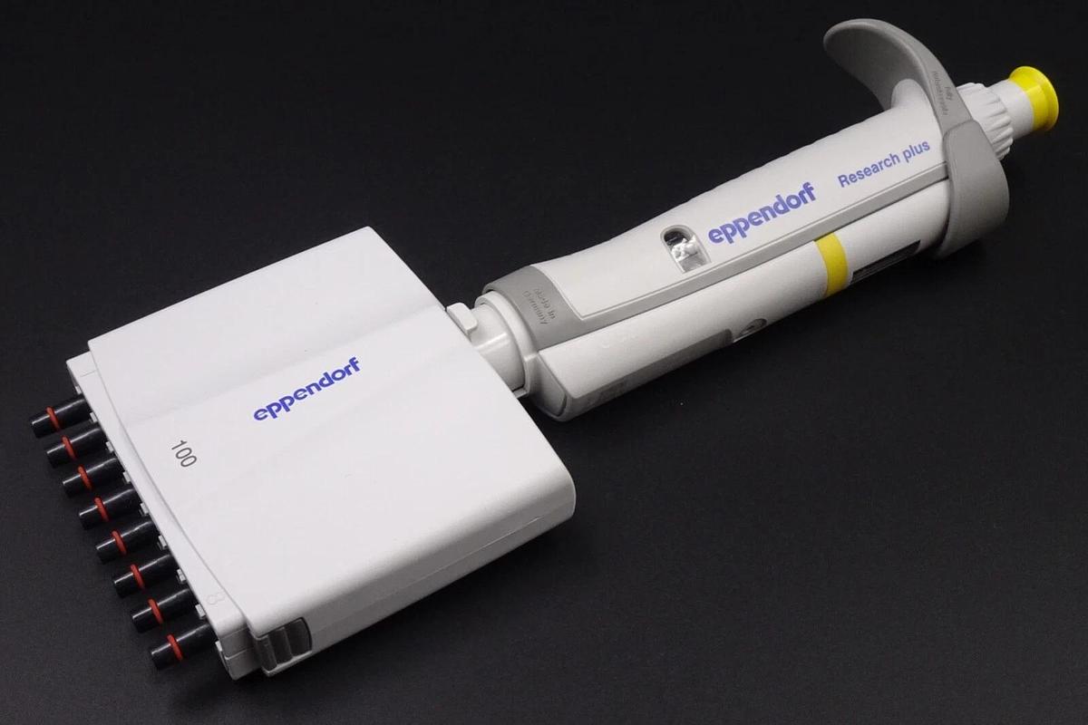 Used Eppendorf Research Plus 100 | 10-100uL | 8-MultiChannel Manual Pipette
