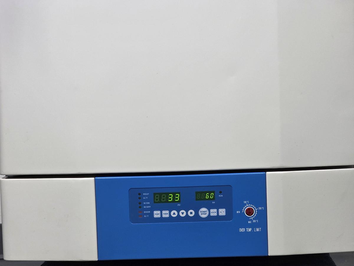 Used Cole-Parmer StableTemp 52412-77 Mechanical Convection Oven (2.1 cu ft) Used