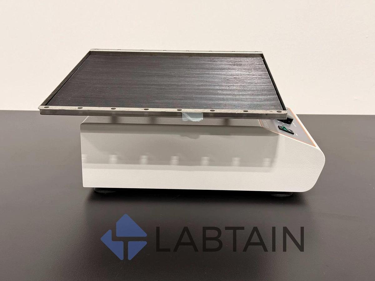 Used Corning LSE Platform Rocker XL – Model 6703 – Large-Capacity Laboratory Rocker – Excellent Condition