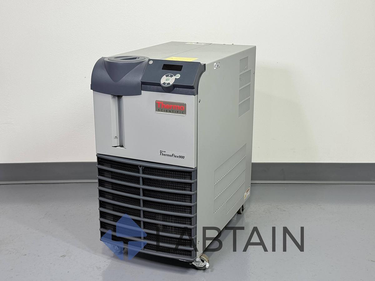 Used Thermo Scientific Neslab ThermoFlex 900 Recirculating Chiller – 900 W Cooling Capacity – Used