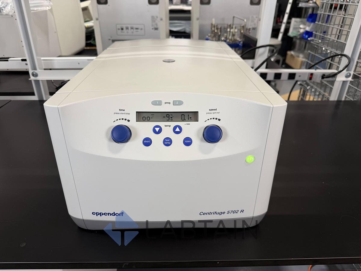 Used Eppendorf Centrifuge 5702 R Refrigerated Benchtop Centrifuge with 5702-R Rotor – Used