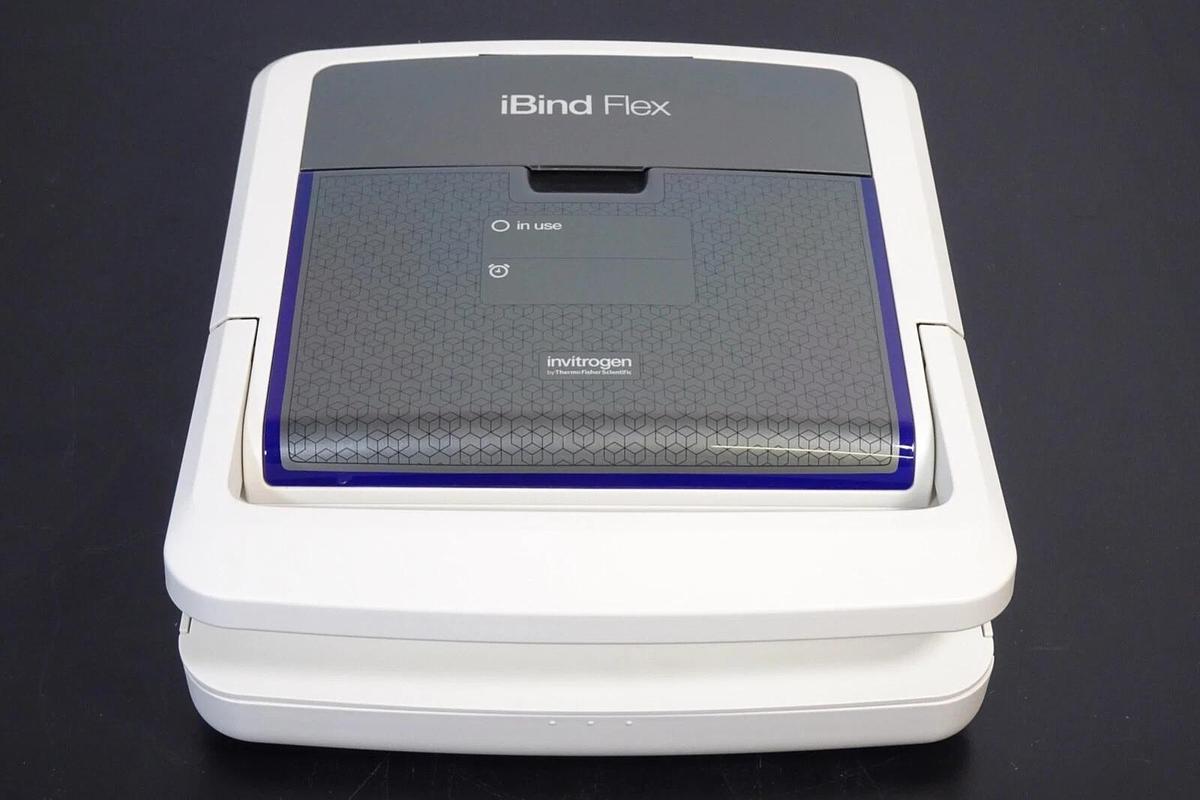 Used Invitrogen / Thermo Fisher Scientific iBind Flex Western Device SLF2000