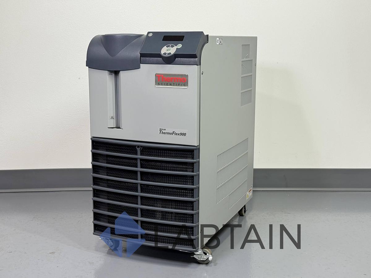 Used Thermo Scientific Neslab ThermoFlex 900 Recirculating Chiller – 900 W Cooling Capacity – Used