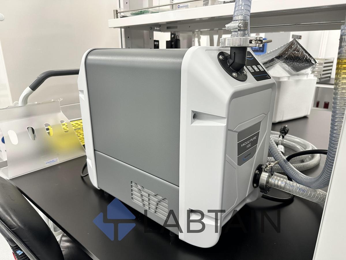 Used Labconco FreeZone 4.5L – 50°C Complete Freeze Dryer System w/ Vacuubrand Pure 10C Vacuum Pump – 2022 – Used