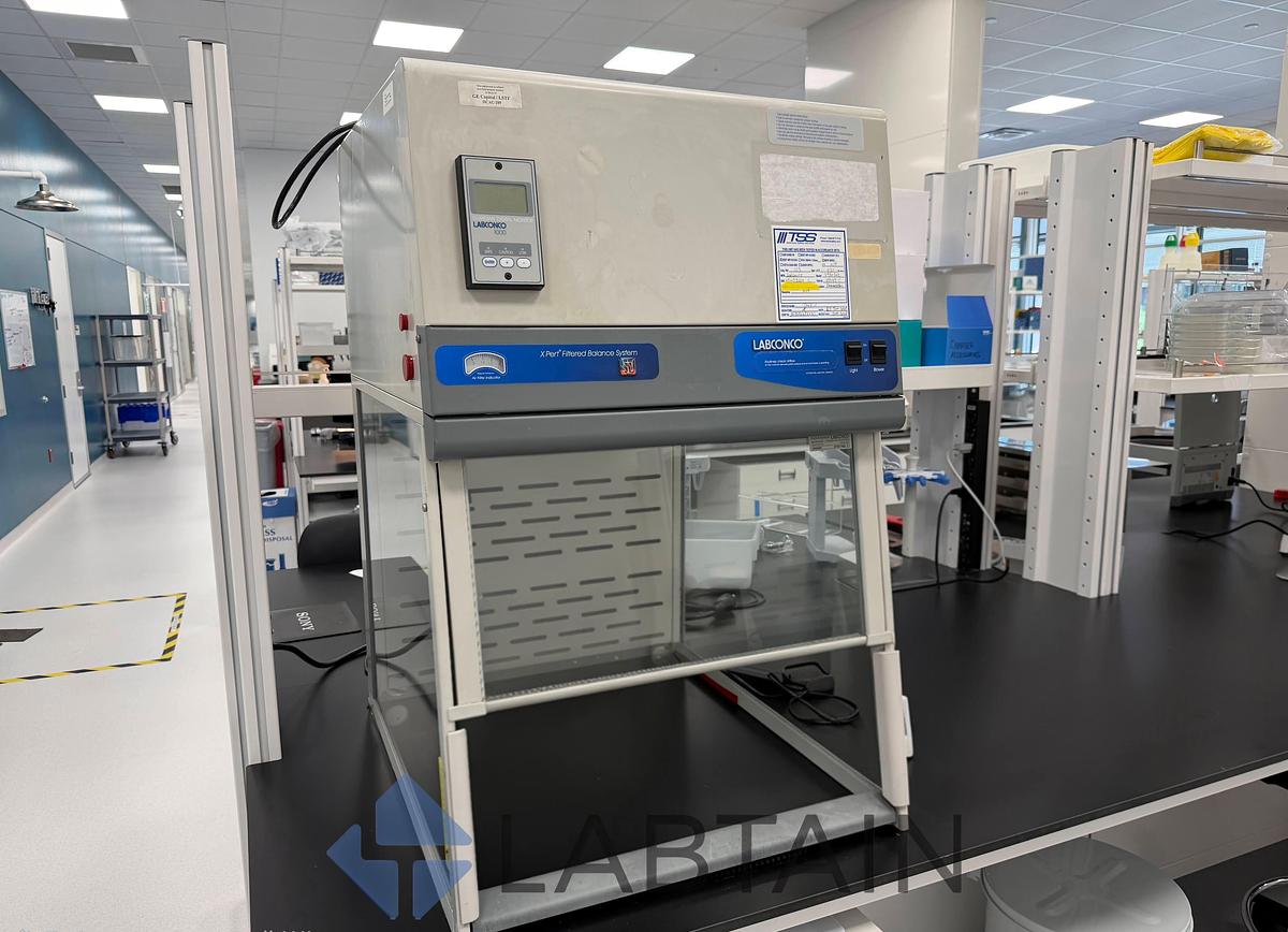 Used Labconco XPert 3950202 Filtered Balance System Enclosure Hood 115V - Used