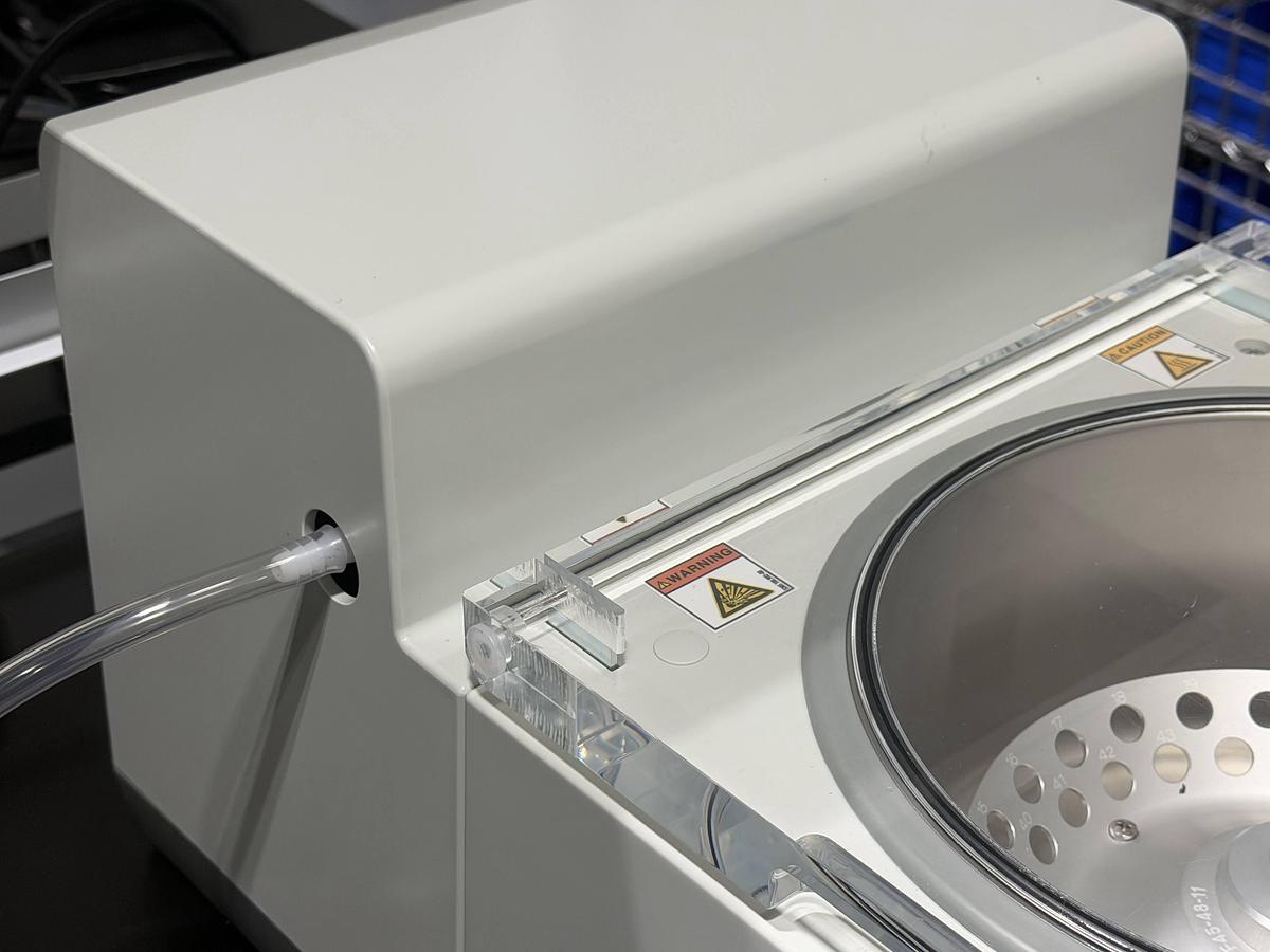 Used Eppendorf Vacufuge Plus – Vacuum Concentrator – Complete System – Used