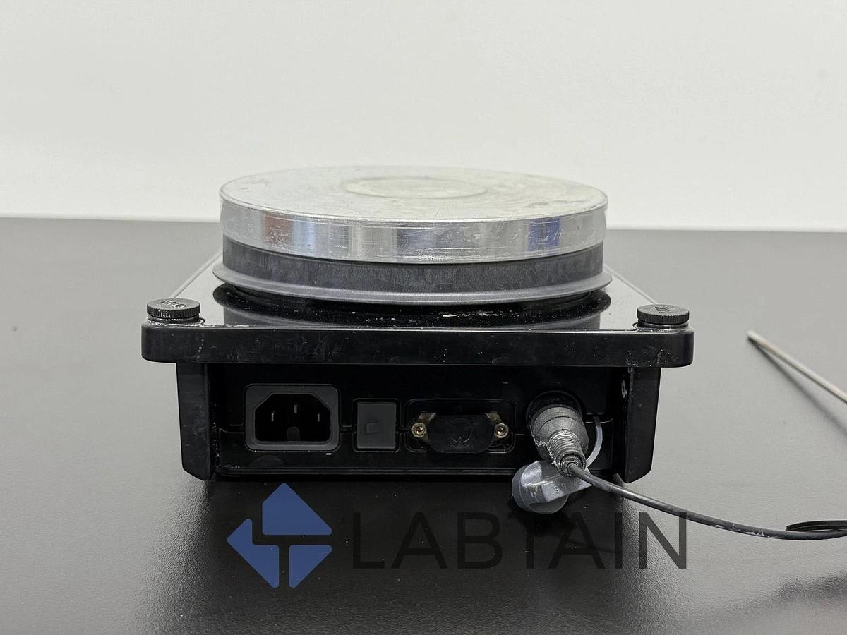 Used IKA PLATE S001 Magnetic Stirrer with Heating (1700rpm, 340°C)