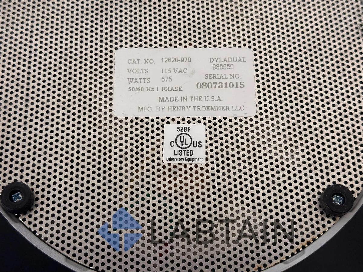 Used VWR DYLA-DUAL HOT PLATE/STIRRER 12820-870